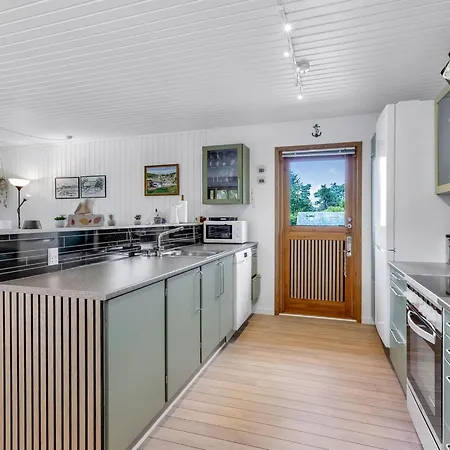 Naema - 500m From The Sea By Interhome * Laeso