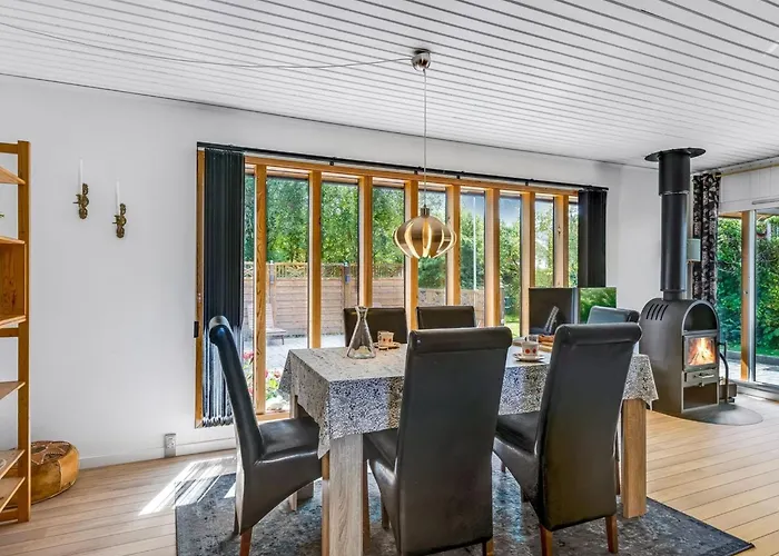 Naema - 500m From The Sea By Interhome *